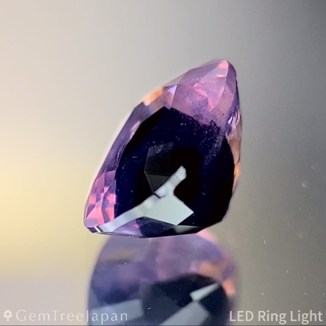 Un-Heat Parti-Color Sapphire 0.851ct / Vietnam