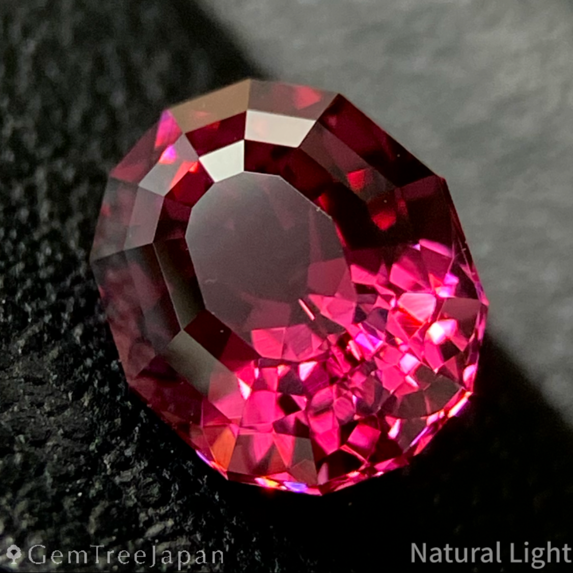 Rhodolite Garnet 1.56ct / Tanzania
