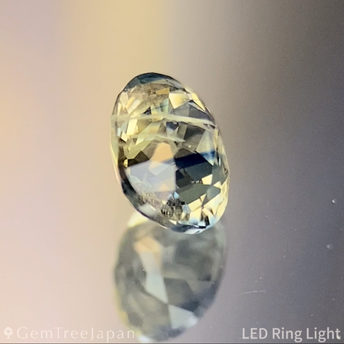 Un-Heat Parti-Color Sapphire 0.490ct / Vietnam