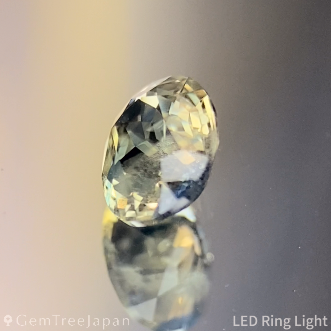 Un-Heat Parti-Color Sapphire 0.490ct / Vietnam