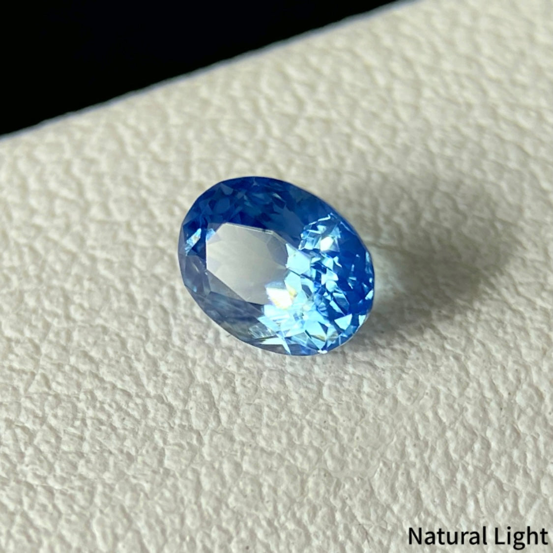 Silky Greenish Blue Sapphire 0.56ct / Ethiopia