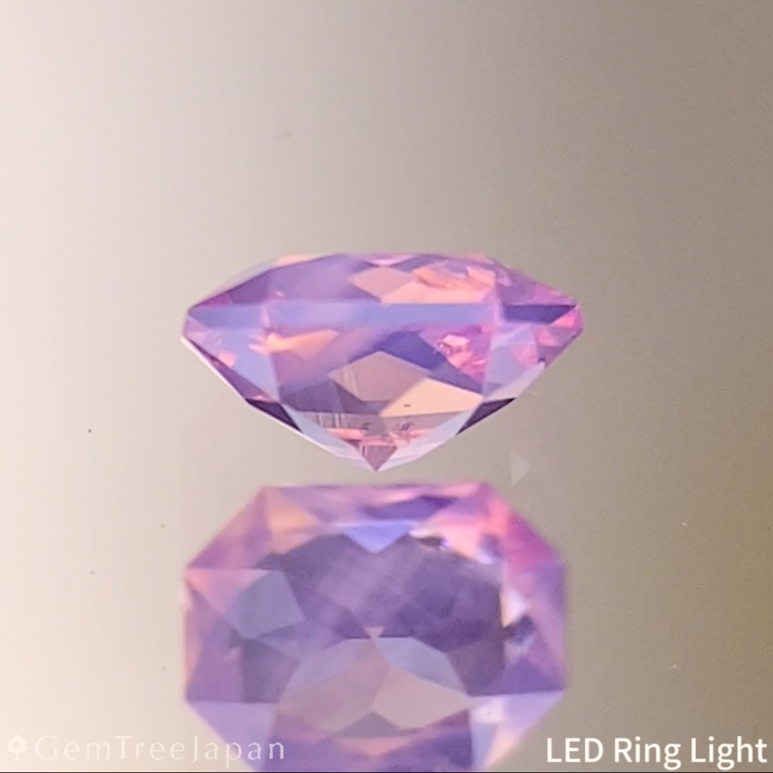 Un-Heat Padparadscha Sapphire 0.212ct / Vietnam