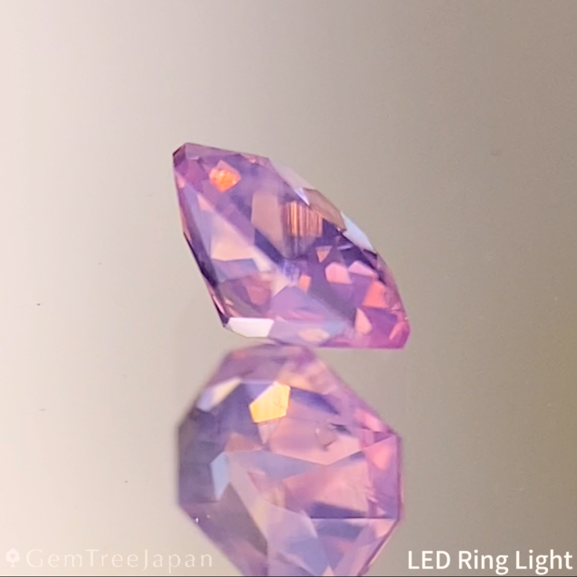 Un-Heat Padparadscha Sapphire 0.212ct / Vietnam