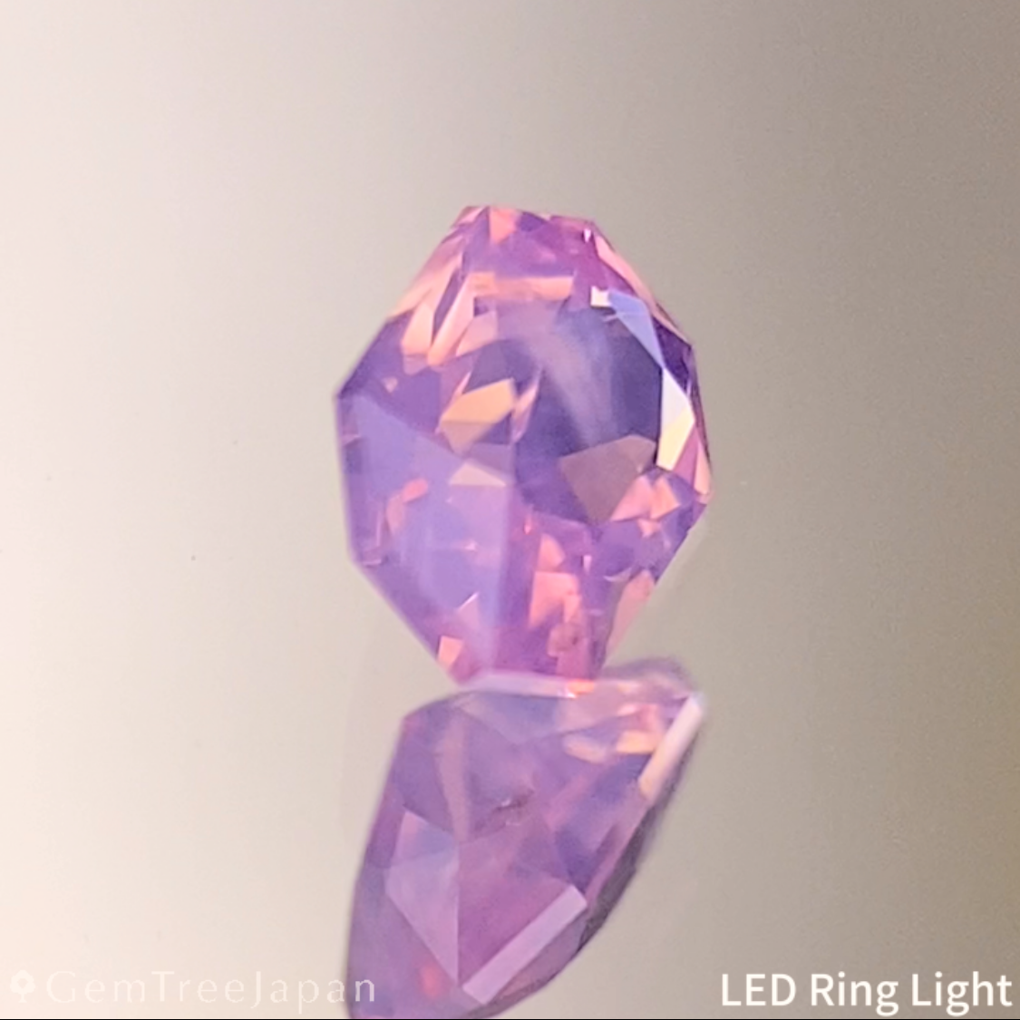 Un-Heat Padparadscha Sapphire 0.212ct / Vietnam