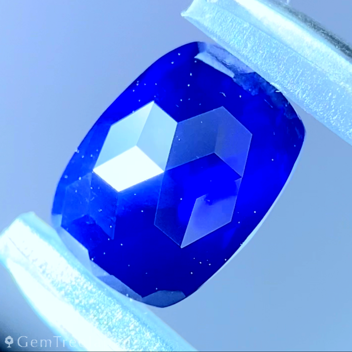 Royal Blue Sapphire 1.504ct / Burma