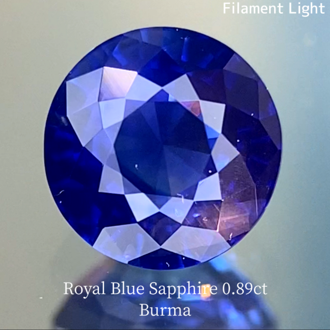 Royal Blue Sapphire 0.897ct / Burma
