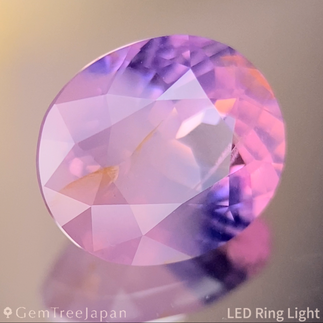 Un-Heat Parti-Color Sapphire 1.810ct / Vietnam