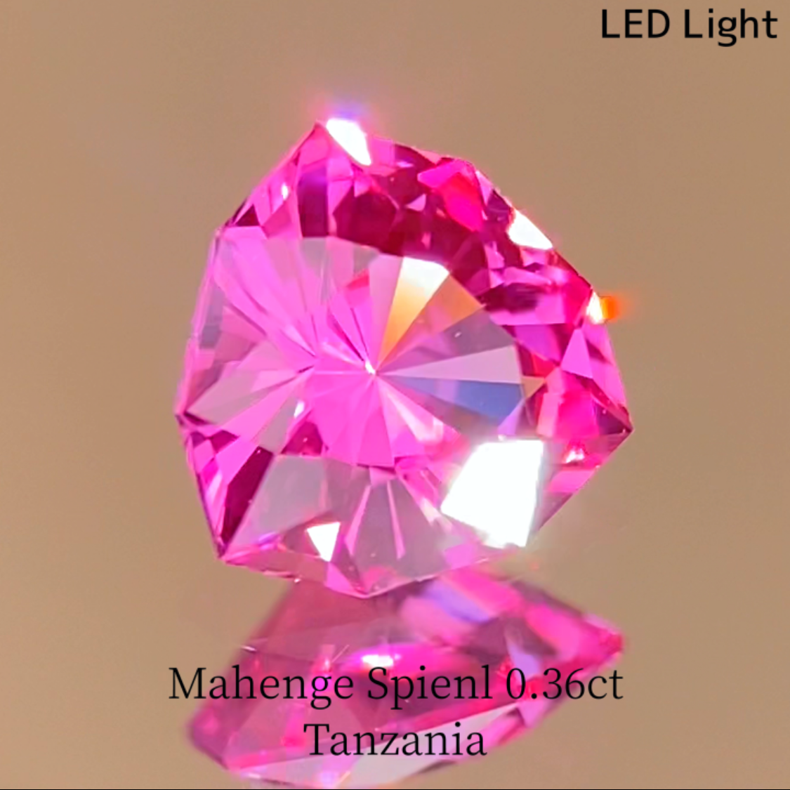 Neon Pink Spinel 0.372ct / Tanzania
