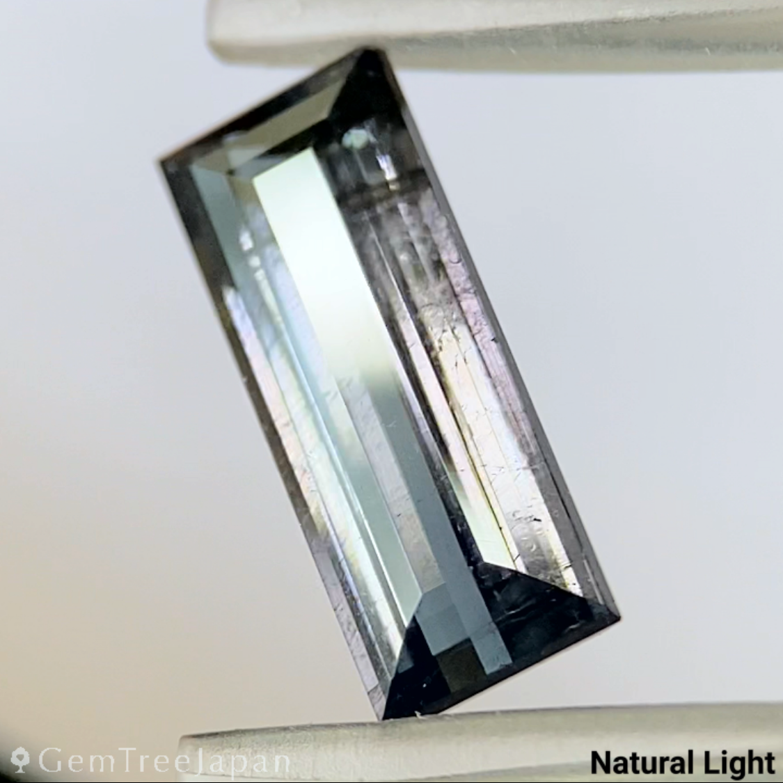 Violetish Grey Tourmaline 2.001ct / Nigeria
