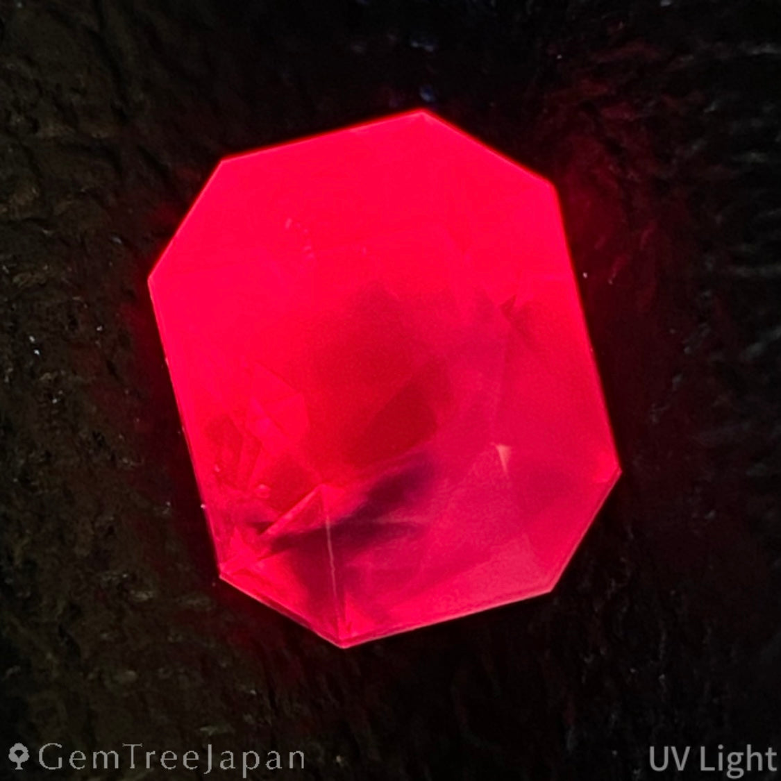 Un-Heat Parti-Color Sapphire 0.390ct / Vietnam