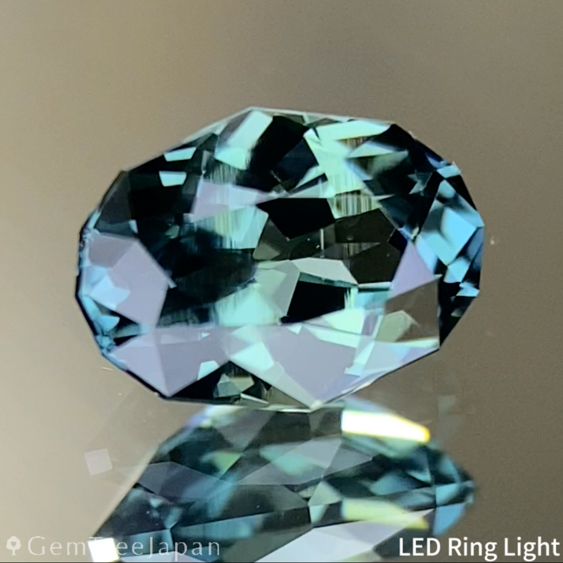 Bluish Green Sapphire 0.762ct / Nigeria