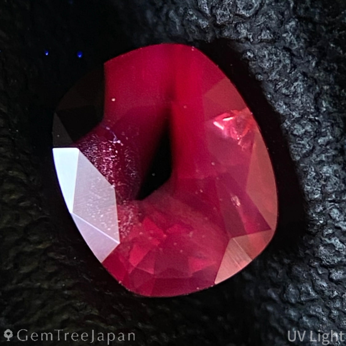 Un-Heat Parti-Color Sapphire 0.851ct / Vietnam