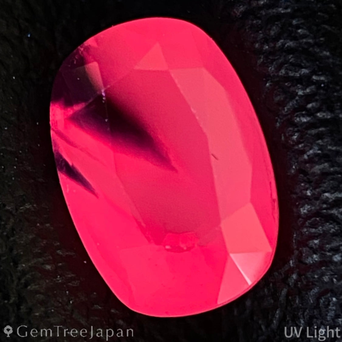 Un-Heat Parti-Color Sapphire 1.006ct / Vietnam