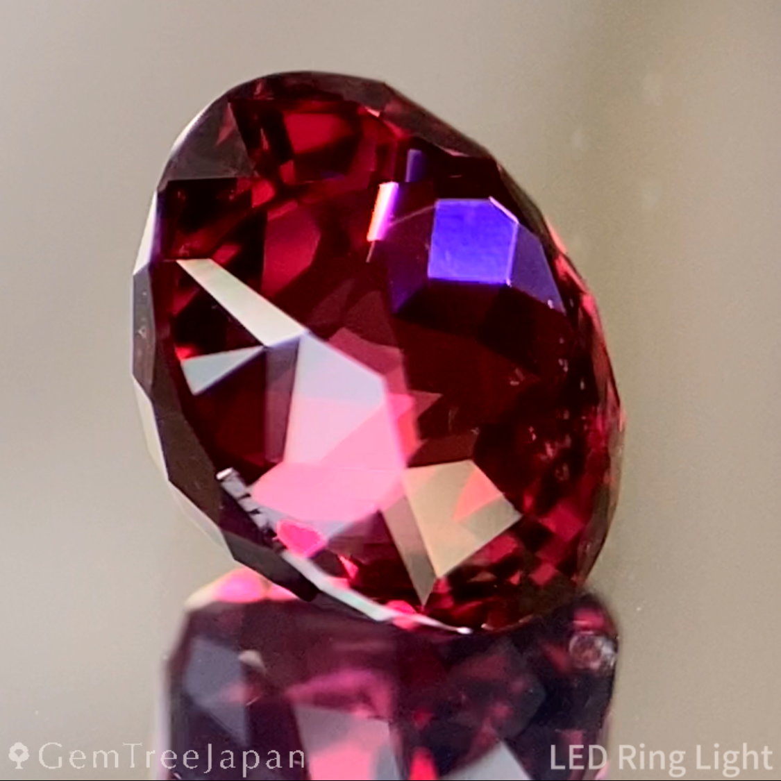 Red Malaya Garnet (Pyralspite) 2.258ct / Tanzania