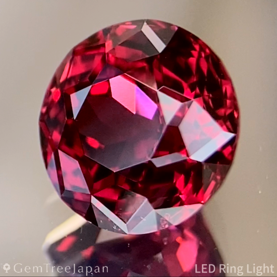 Red Malaya Garnet (Pyralspite) 2.258ct / Tanzania
