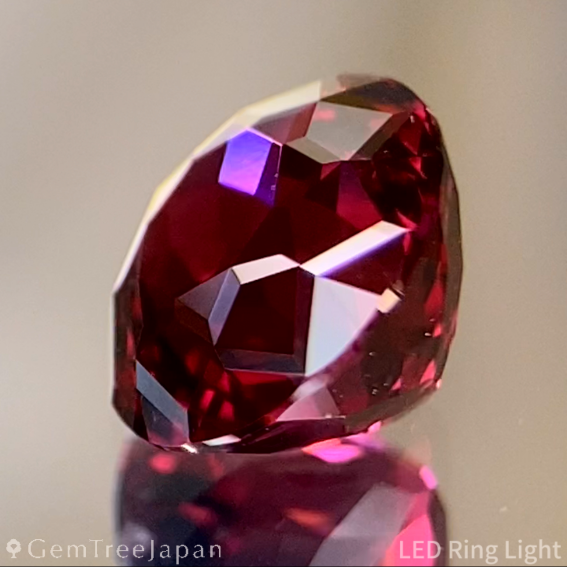 Red Malaya Garnet (Pyralspite) 2.258ct / Tanzania