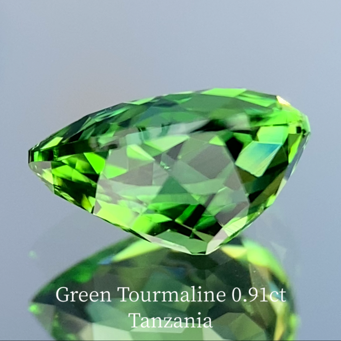 Green Tourmaline 0.923ct / Tanzania