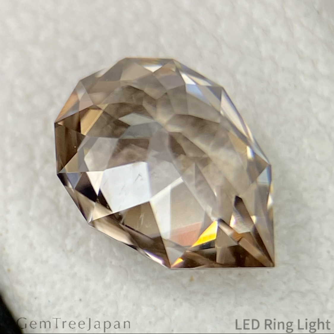 Brownish White Zircon 1.16ct / Tanzania