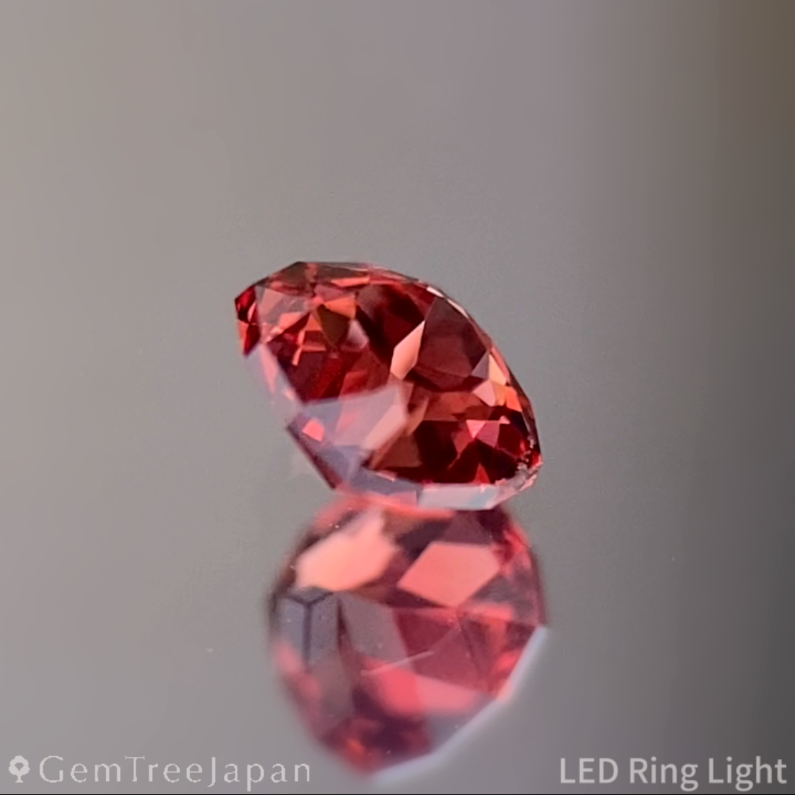 Orange Spinel 0.209ct / Vietnam