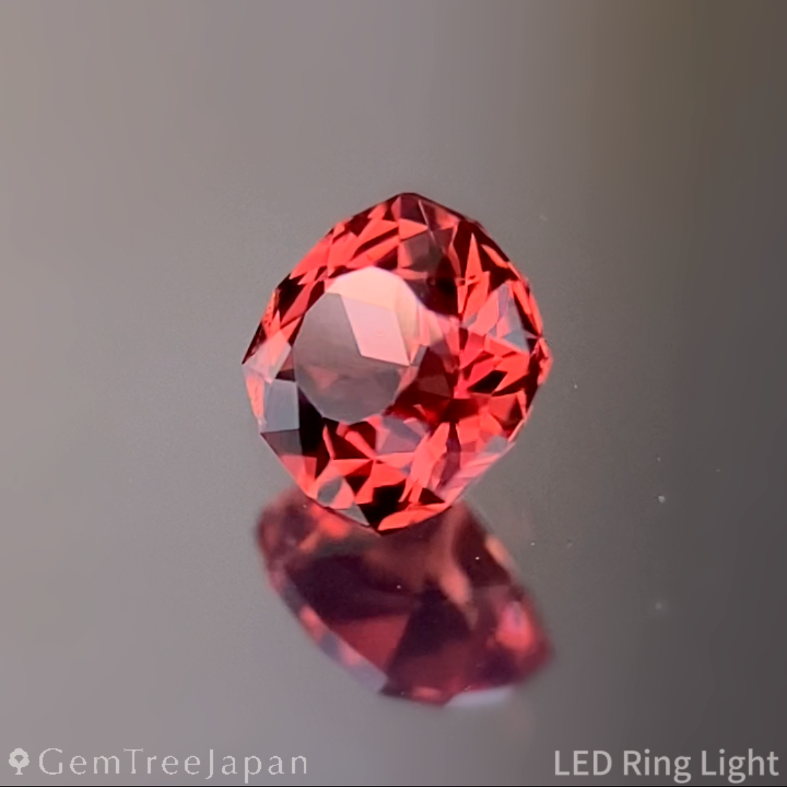 Orange Spinel 0.209ct / Vietnam