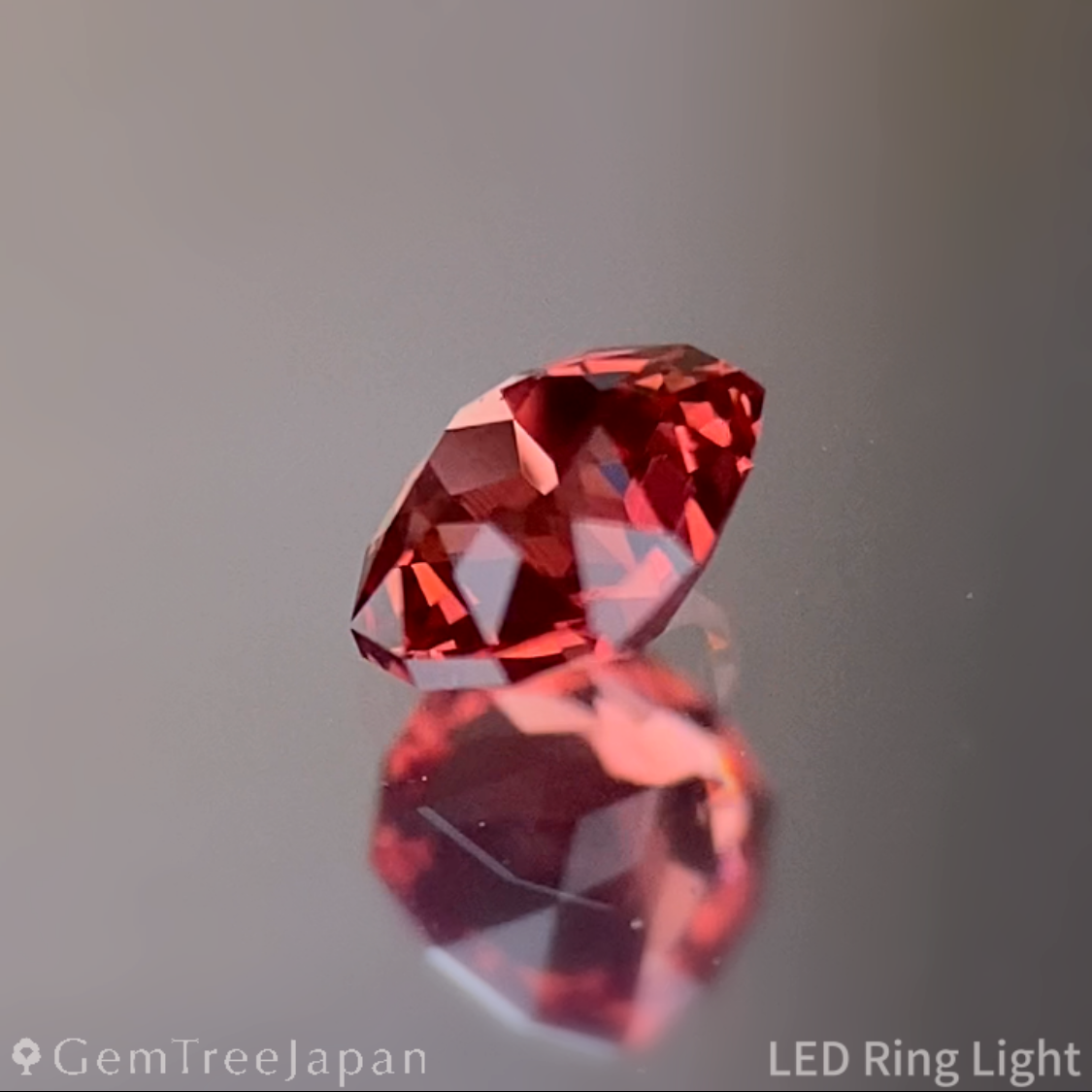Orange Spinel 0.209ct / Vietnam