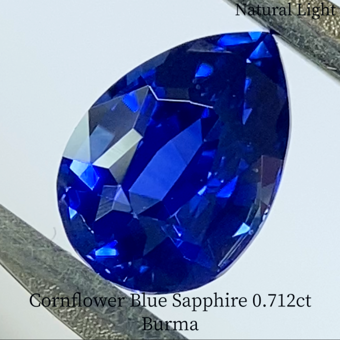 Cornflower Blue Sapphire 0.712ct / Burma