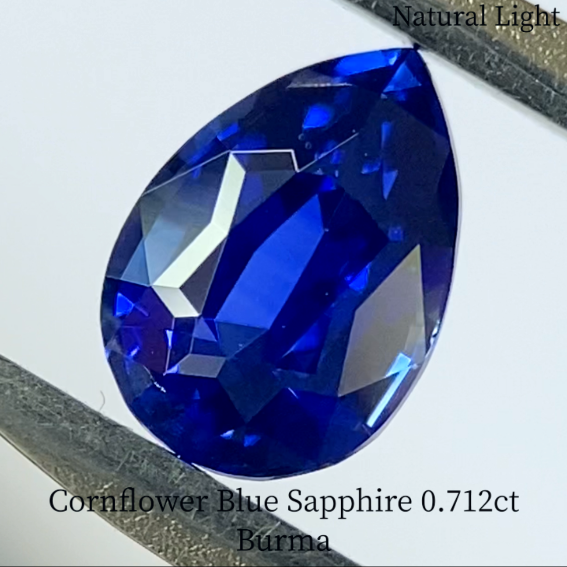 Cornflower Blue Sapphire 0.712ct / Burma