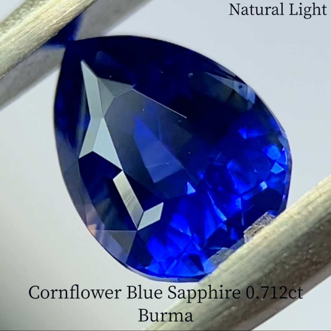 Cornflower Blue Sapphire 0.712ct / Burma
