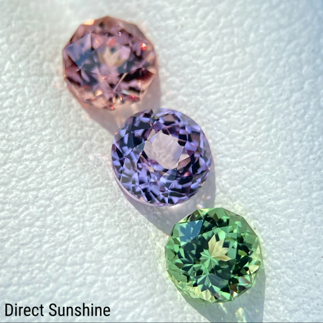 【Flower Round 3pc Set】Malaya Garnet 0.605ct / Lavender Spinel 0.676ct / UV Change Tsavorite 0.524ct