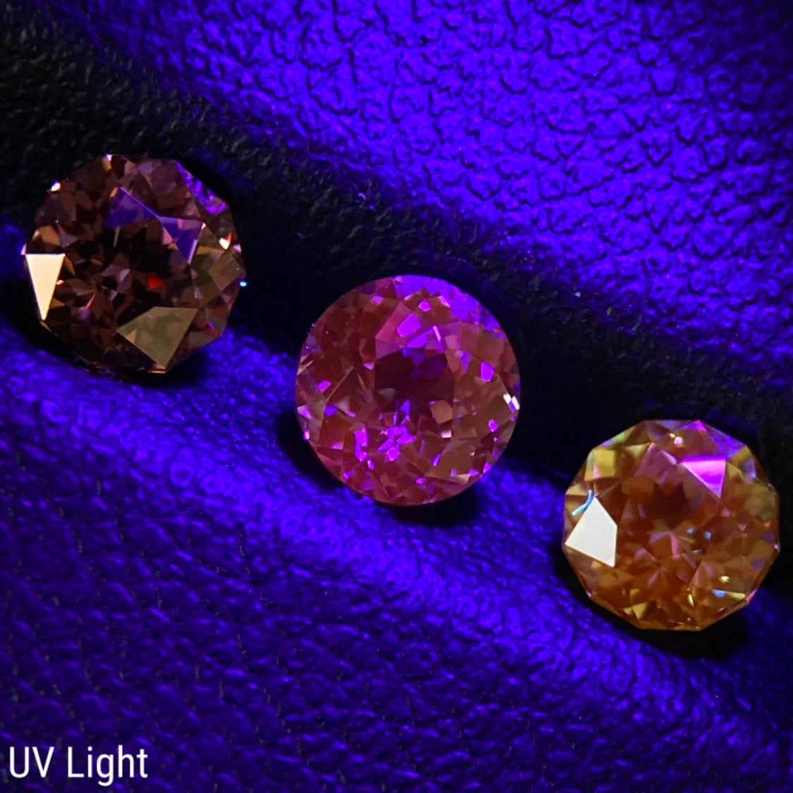 【Flower Round 3pc Set】Malaya Garnet 0.605ct / Lavender Spinel 0.676ct / UV Change Tsavorite 0.524ct