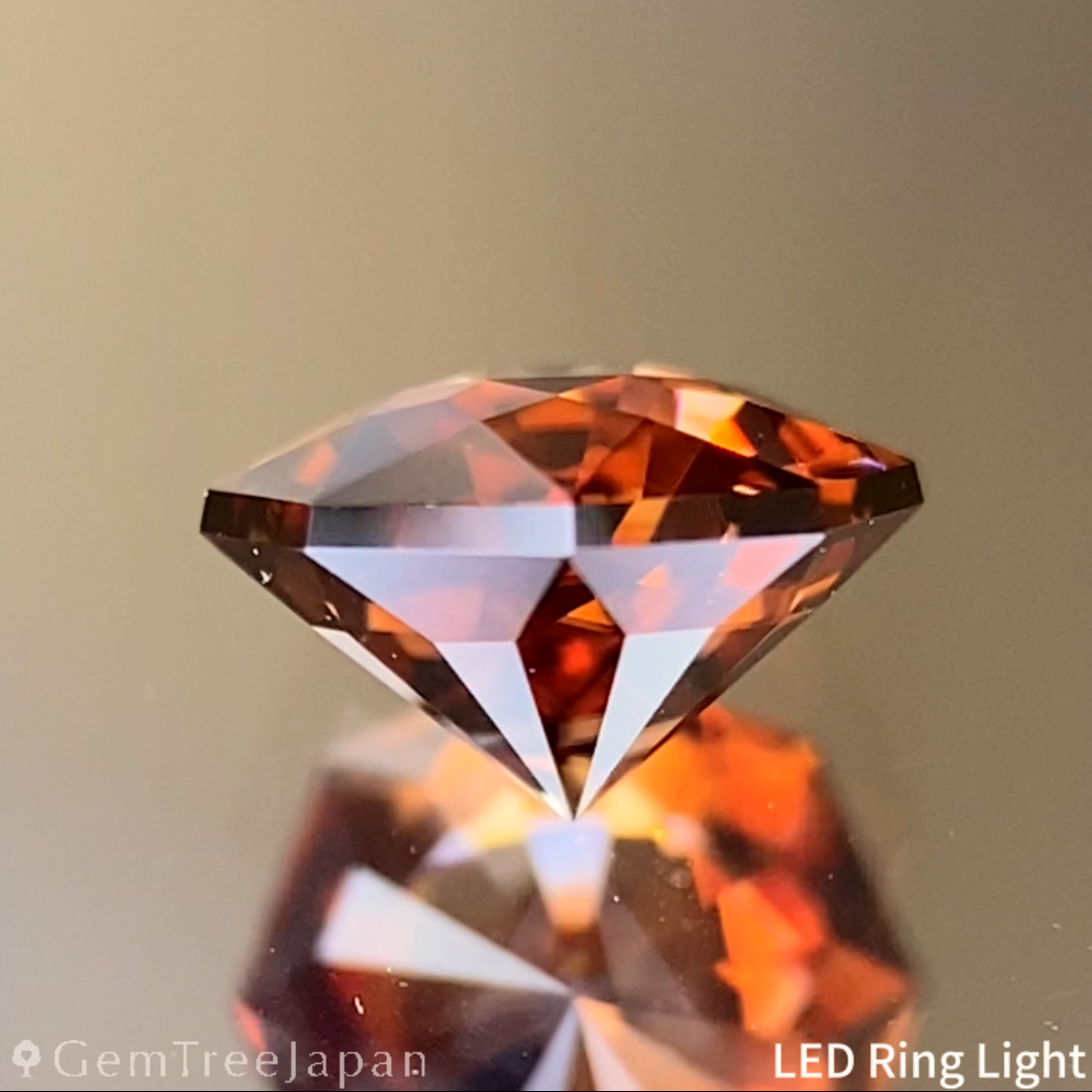 Orange Zircon 0.943ct / Tanzania