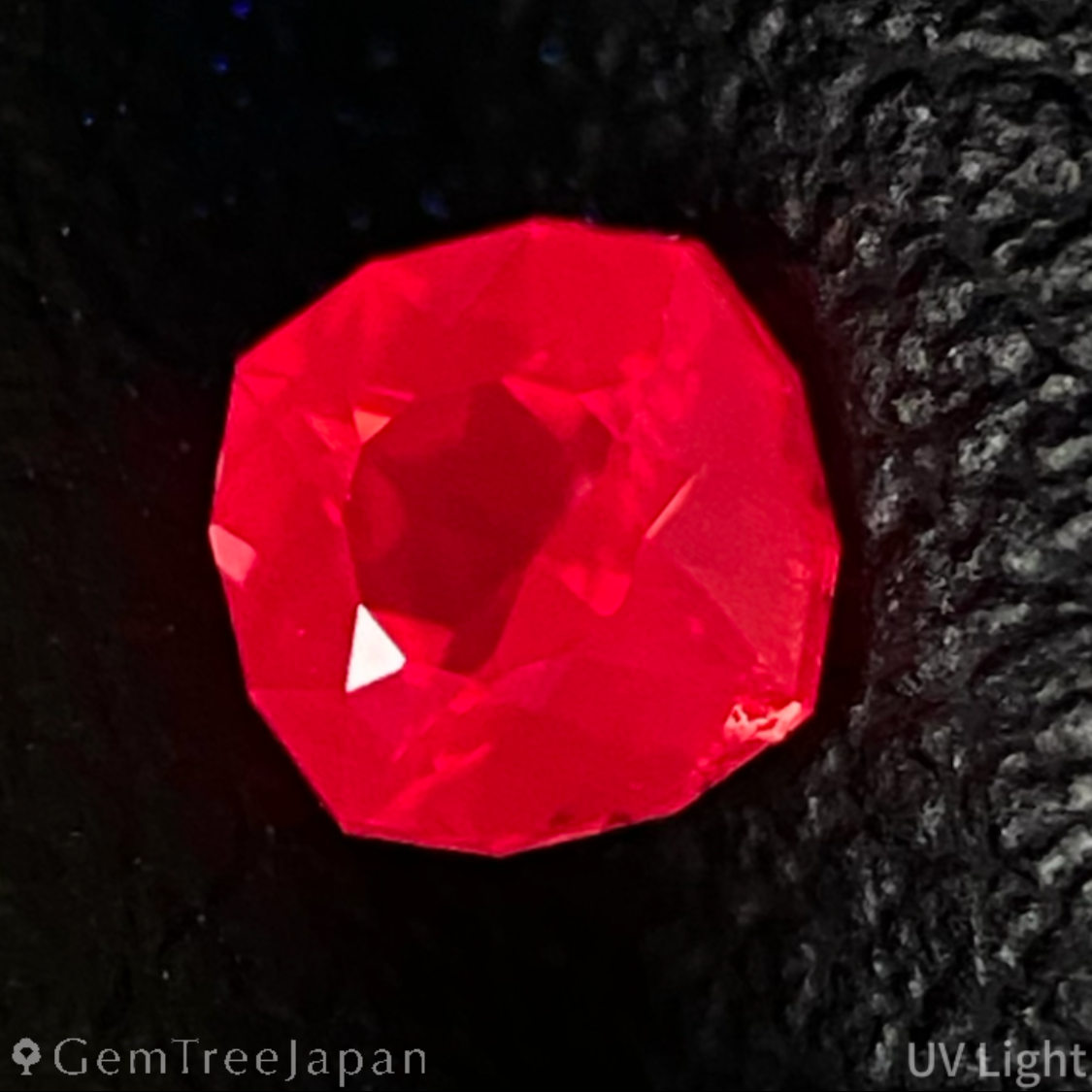 Orange Spinel 0.209ct / Vietnam