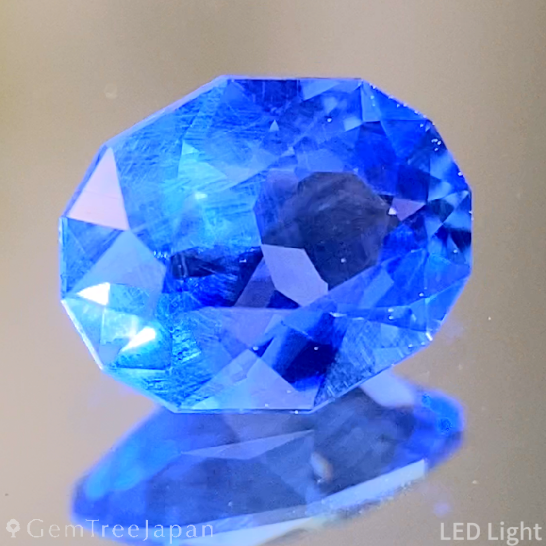 Un-Heat Cornflower Blue Sapphire 0.614ct / Burma