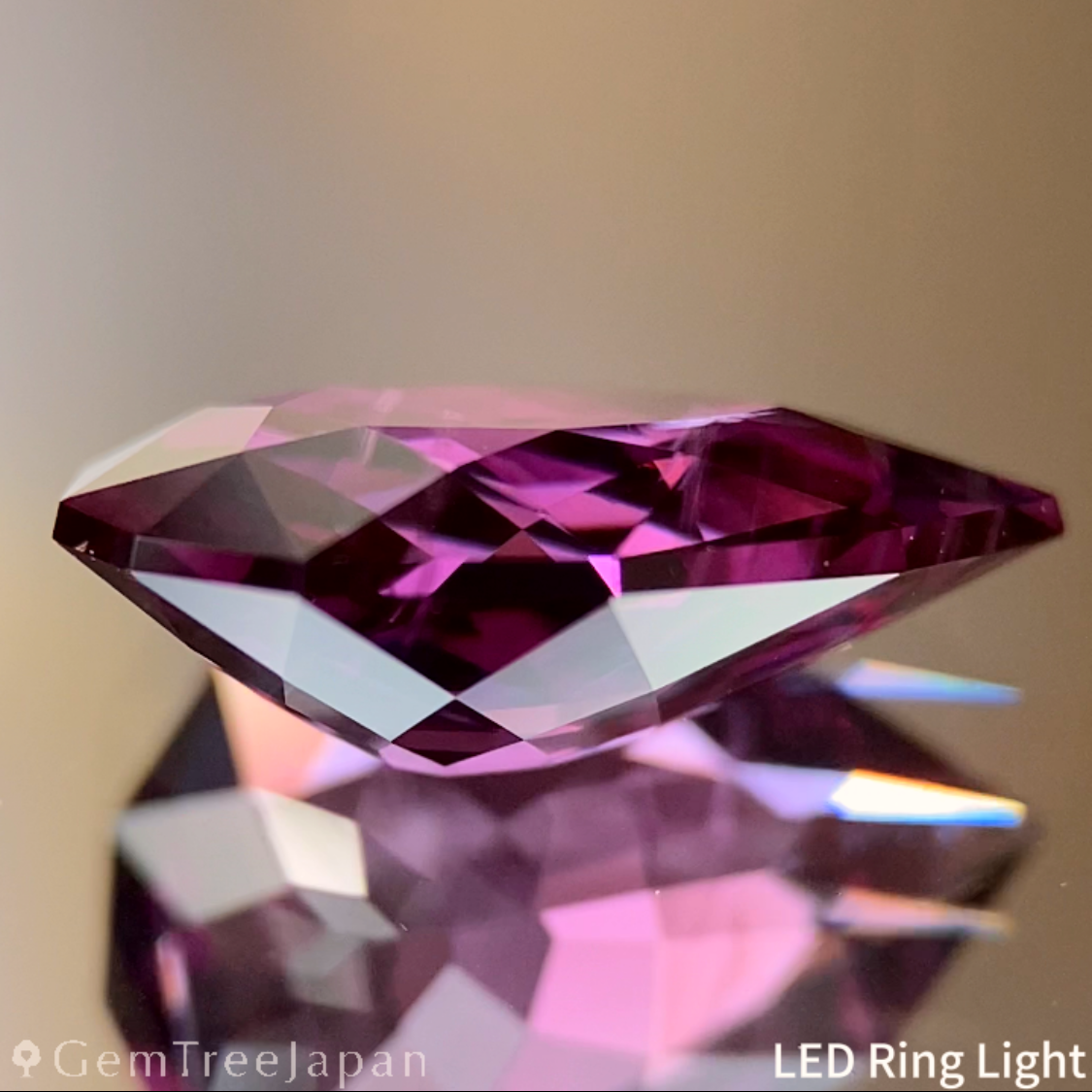 Pinkish Purple Spinel 2.452ct / Vietnam