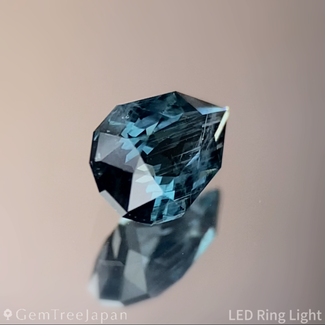 Greenish Blue Spinel 0.362ct (Iron & Cobalt) / Vietnam