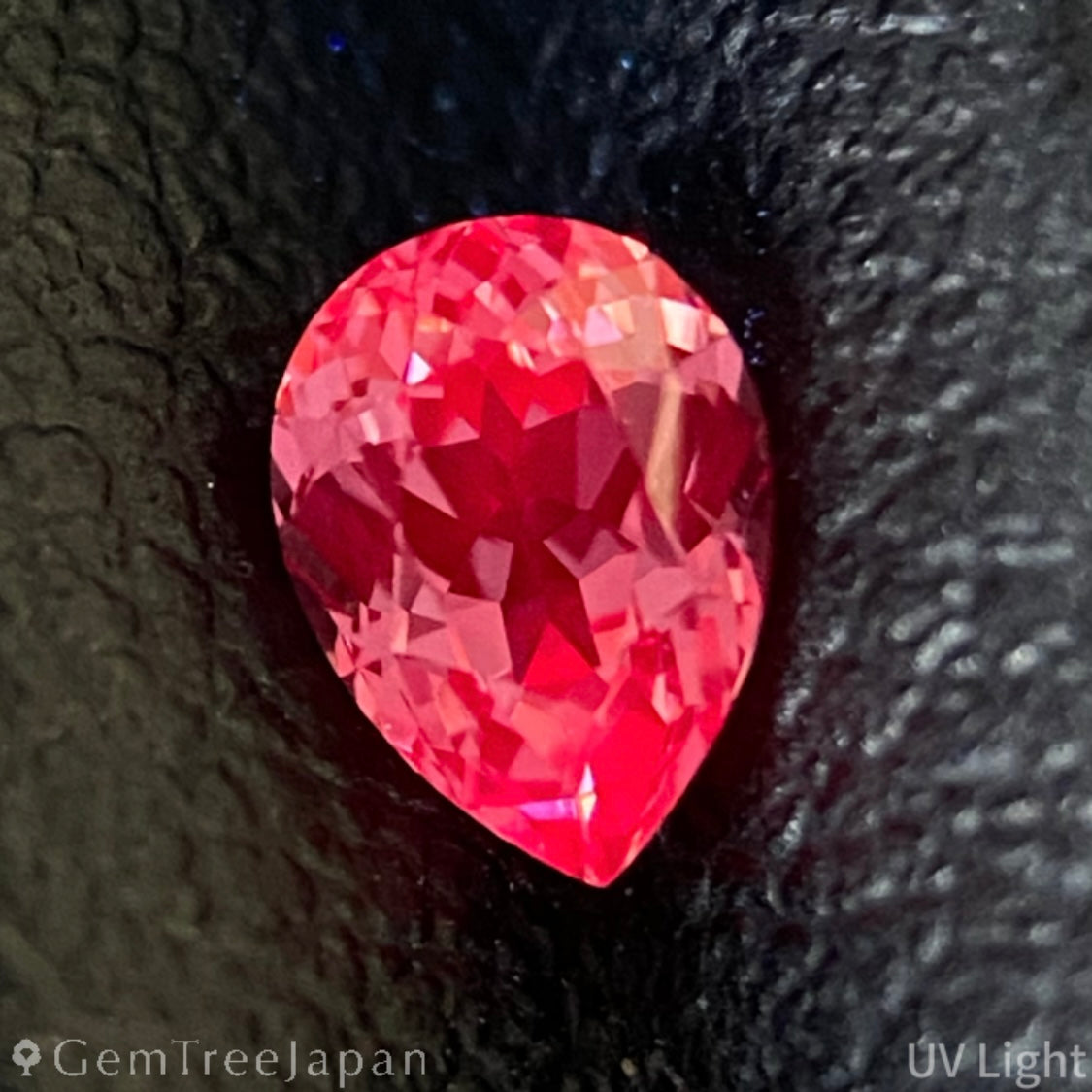Orangy Pink Spinel 0.347ct / Vietnam