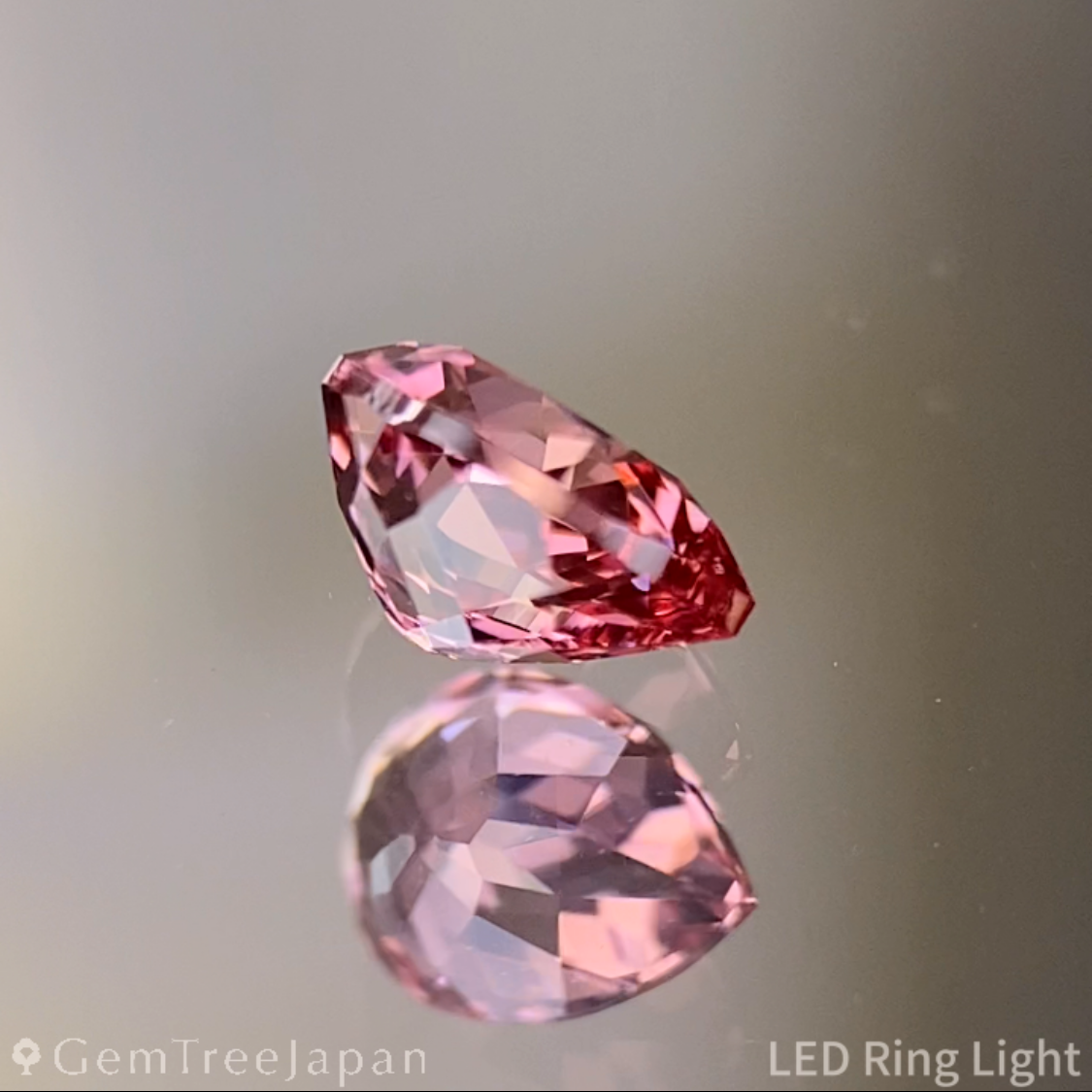 Orangy Pink Spinel 0.347ct / Vietnam