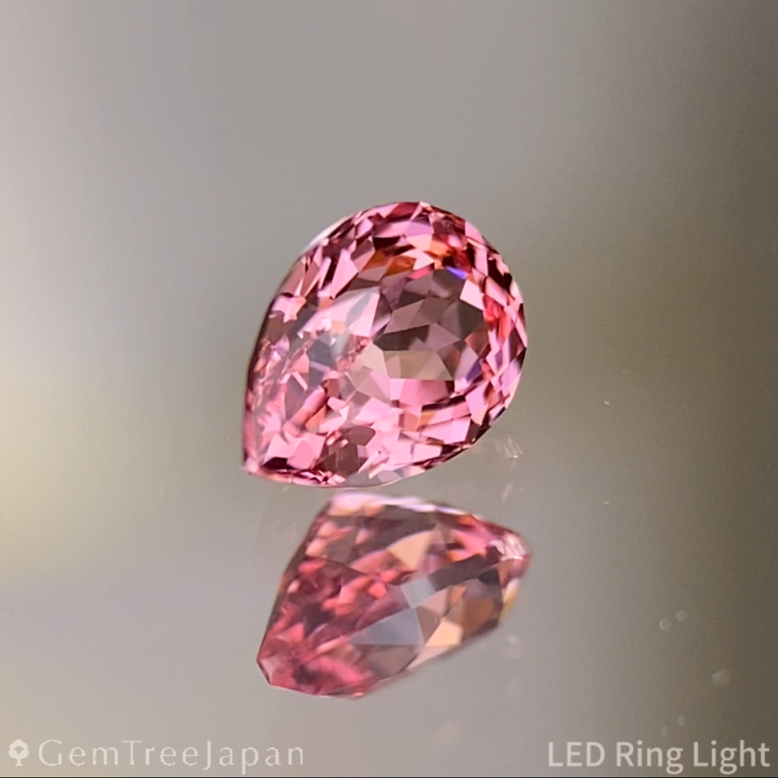 Orangy Pink Spinel 0.347ct / Vietnam