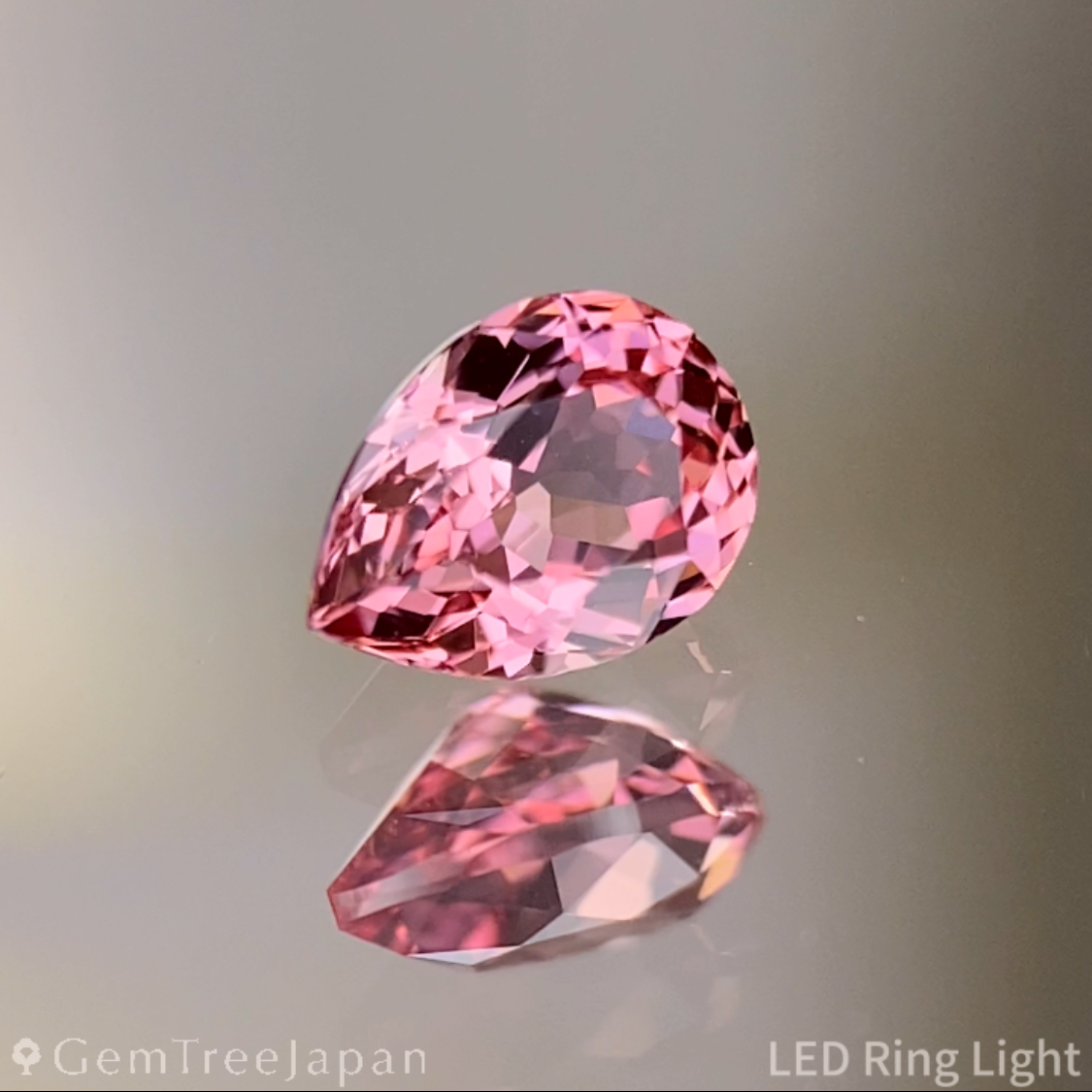 Orangy Pink Spinel 0.347ct / Vietnam