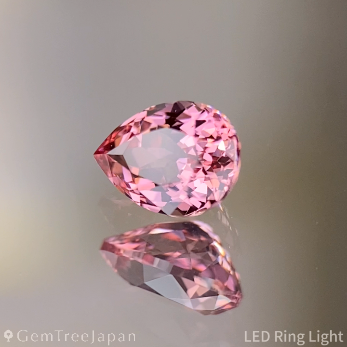 Orangy Pink Spinel 0.347ct / Vietnam