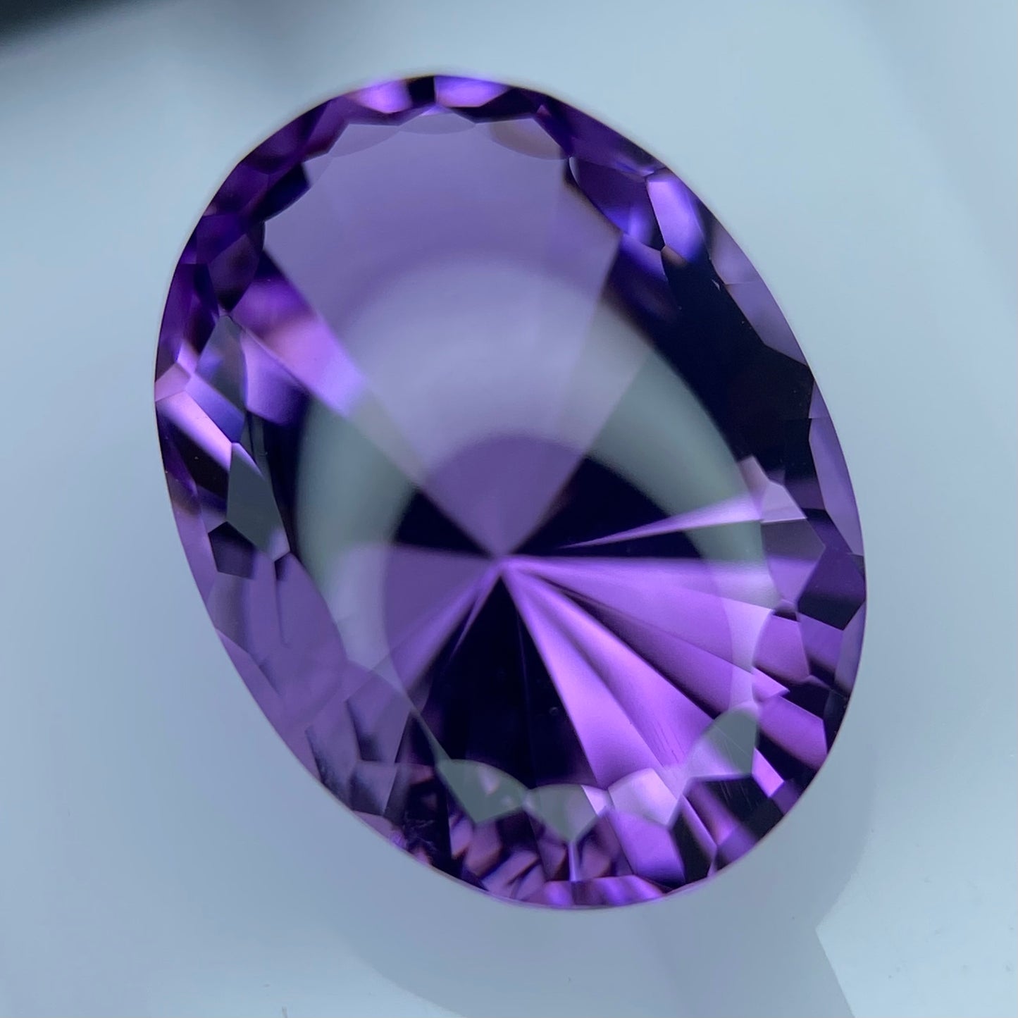 Amethyst 4.43ct / Buff Top Flower