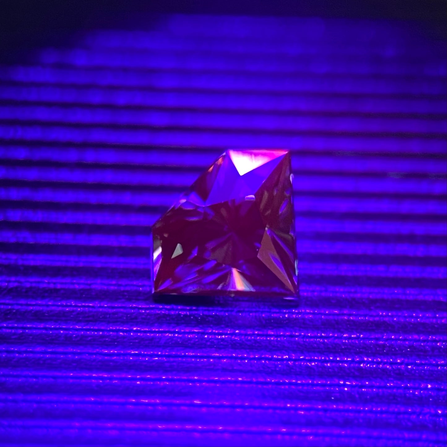 Greenish Grey Spinel 0.40ct / Narika Gem Shape