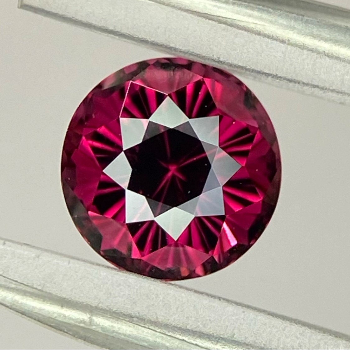 【Live Chat Auction】Rhodolite Garnet 1.31ct