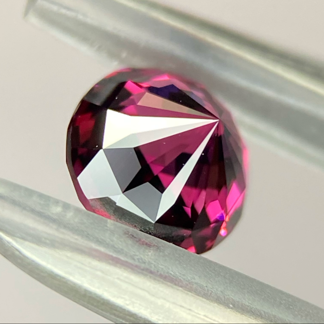 【Live Chat Auction】Rhodolite Garnet 1.31ct