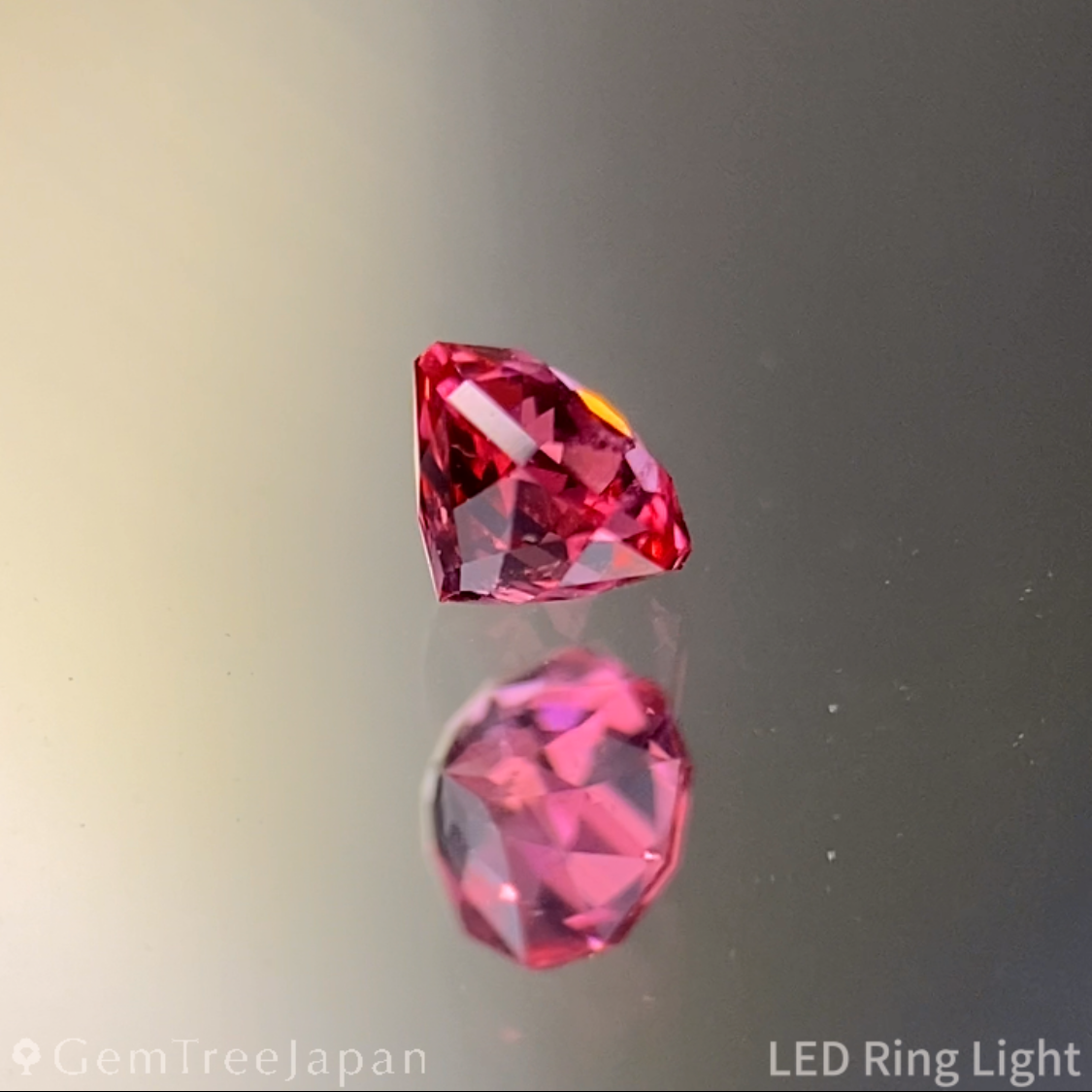 Orangy Pink Spinel 0.173ct / Vietnam