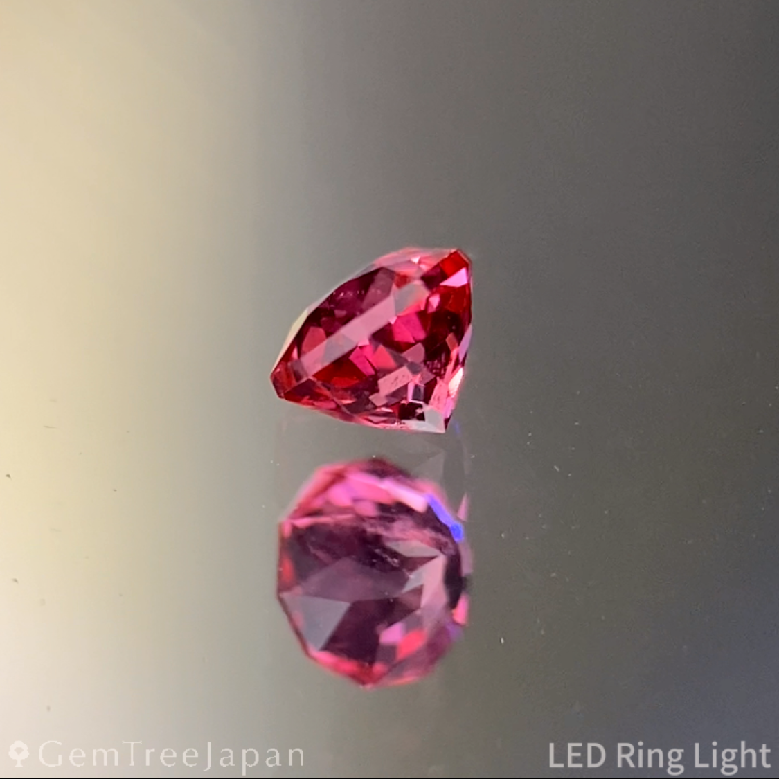 Orangy Pink Spinel 0.173ct / Vietnam