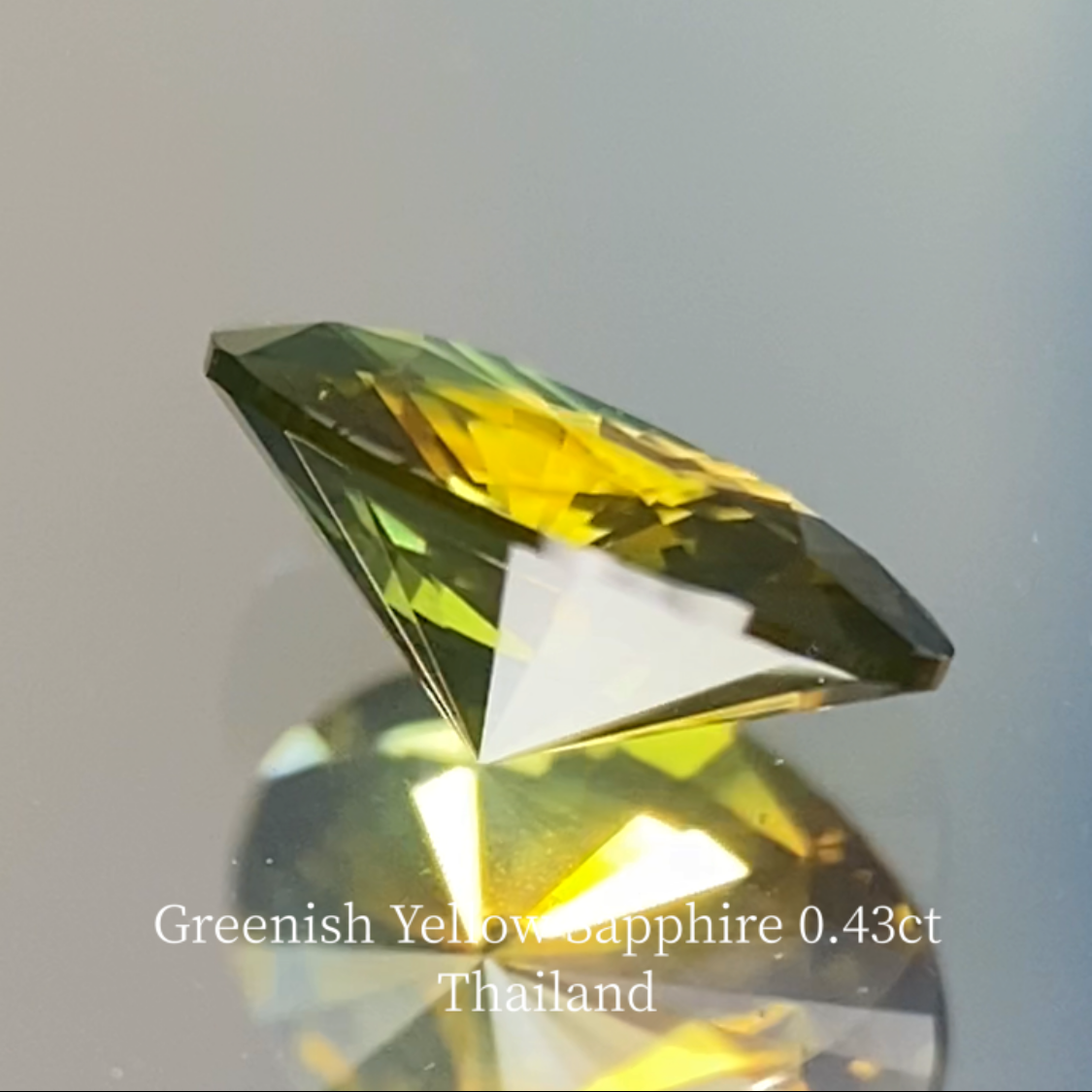 Yellow-Khaki Sapphire 0.441ct / Thailand