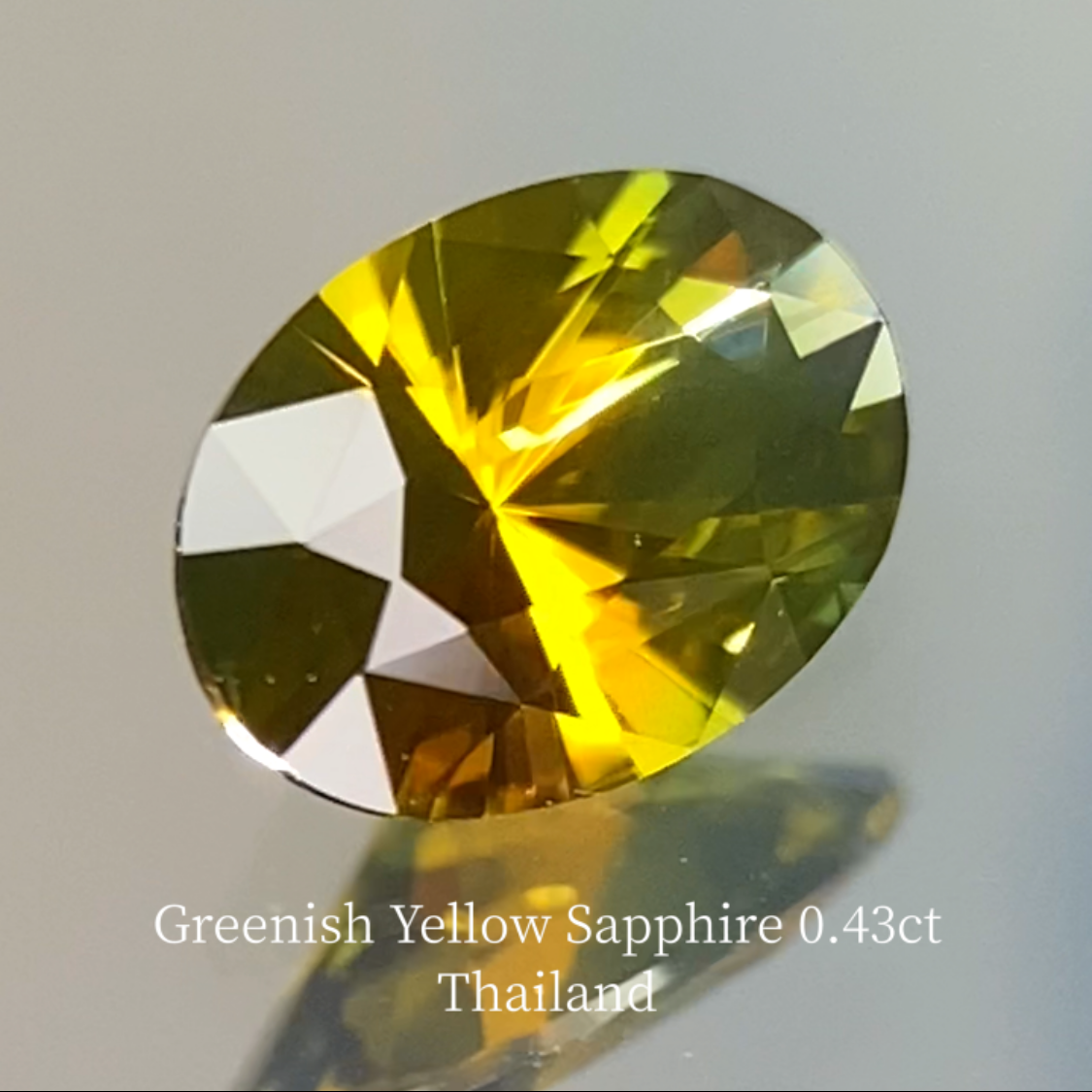 Yellow-Khaki Sapphire 0.441ct / Thailand