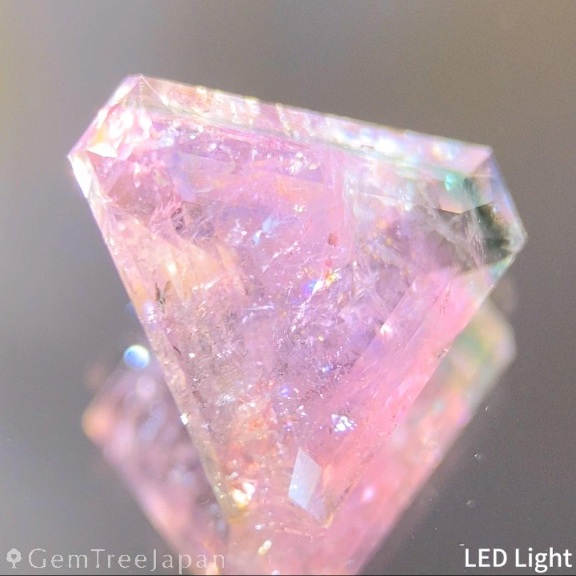 【3万円以上のお買い物で無料に】Parti-Color Tourmaline 2.288ct / Vietnam