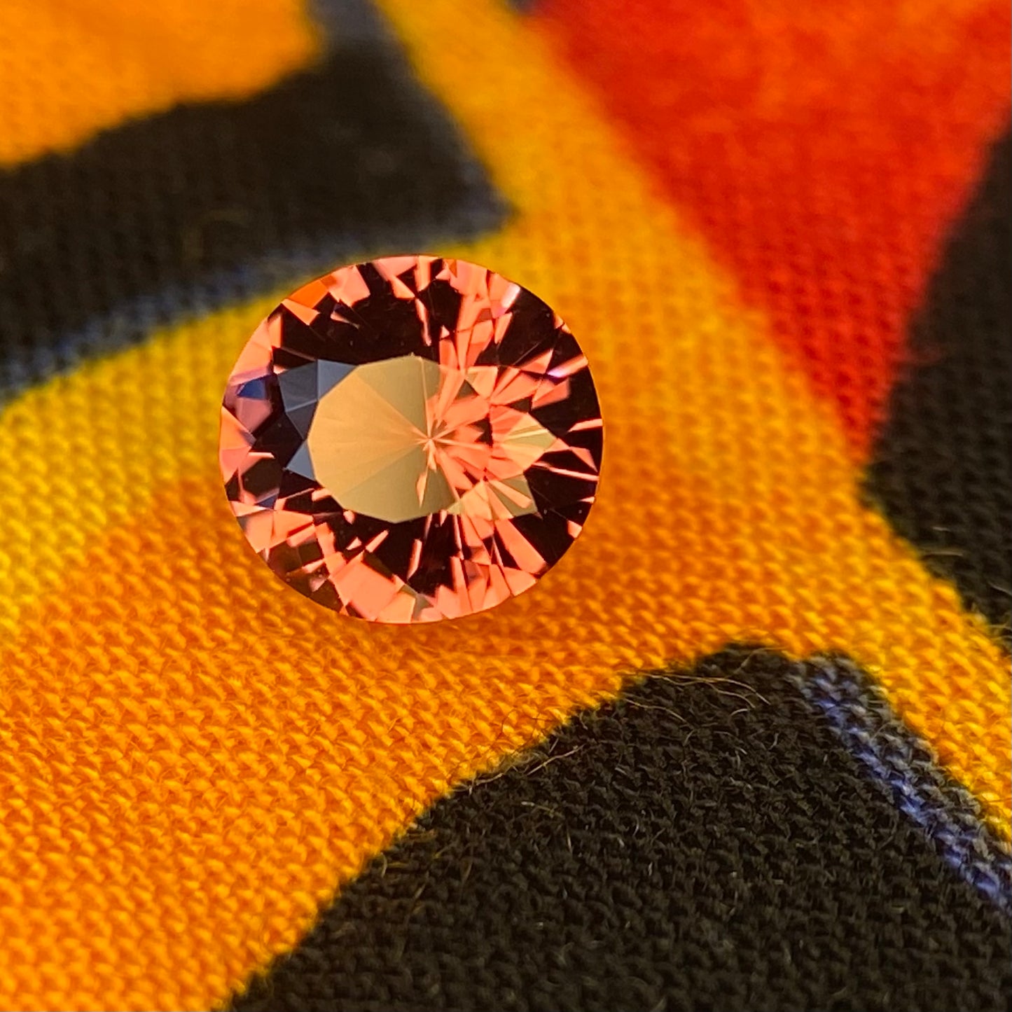 Orangy Pink Spinel 0.550ct / Vietnam
